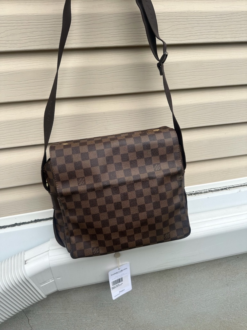 Pre-Love Louis Vuitton Damier Brown Checkered Men’s Crossbody Bag - Picture 6 of 17